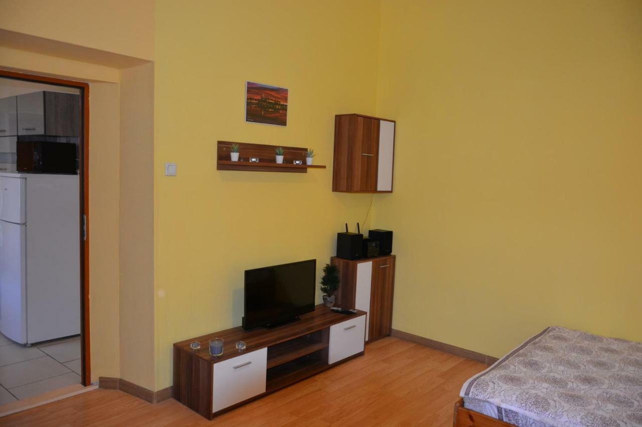 Miracool Apartament Apartment Krakow Ngoại thất bức ảnh